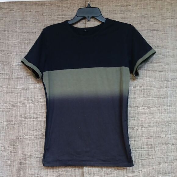 Stylish Black and Green Women's Cotton Tee Shirt - Picture 1 of 4